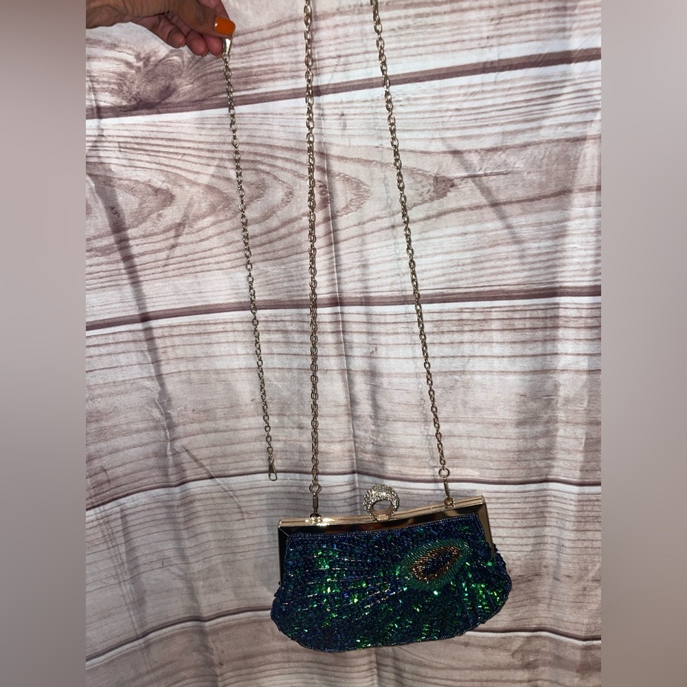 Peacock purse excellent condition sequin